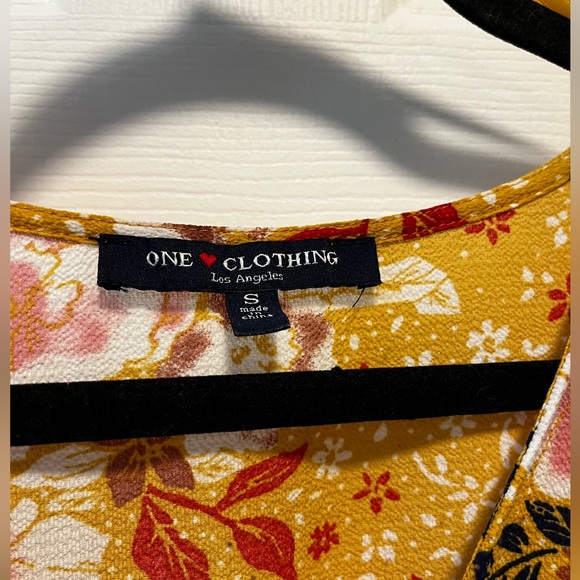 Yellow flower romper - Picture 6 of 6